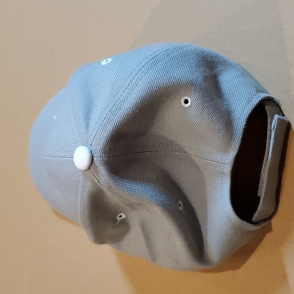 New York grey  Ball cap  preowned great condition one size  adjustable - Picture 2 of 5